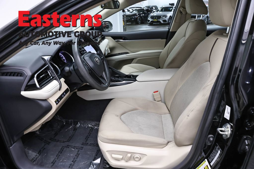 Used 2019 Toyota Camry LE FWD image 14