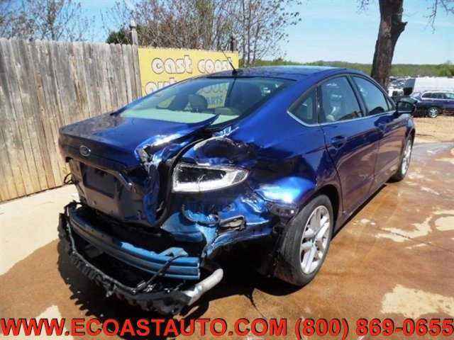 Used 2013 Ford Fusion SE image 2
