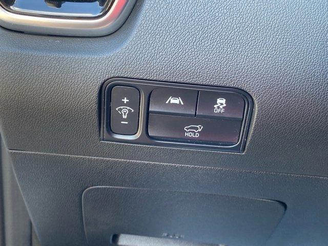 Certified 2023 Kia Sorento SX image 22