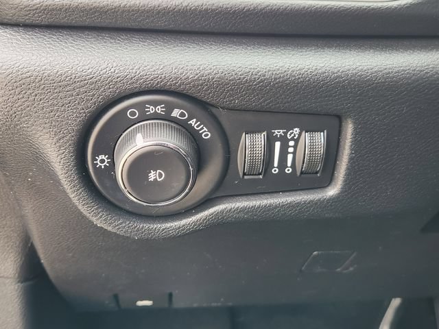 Used 2020 Chrysler Pacifica Touring-L w/ S Appearance Package FWD image 20