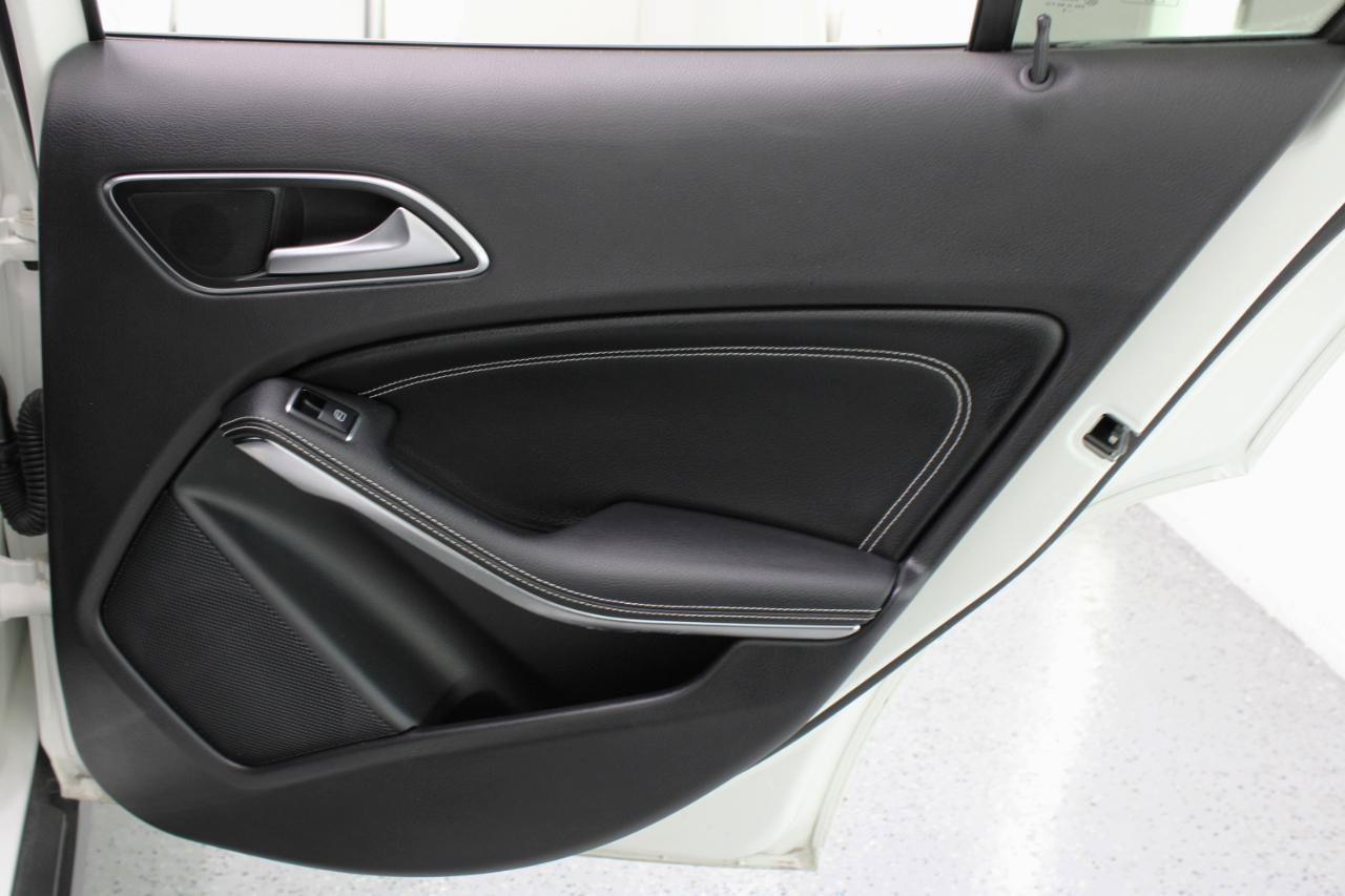 Used 2020 Mercedes-Benz GLA 250 w/ Convenience Package image 46