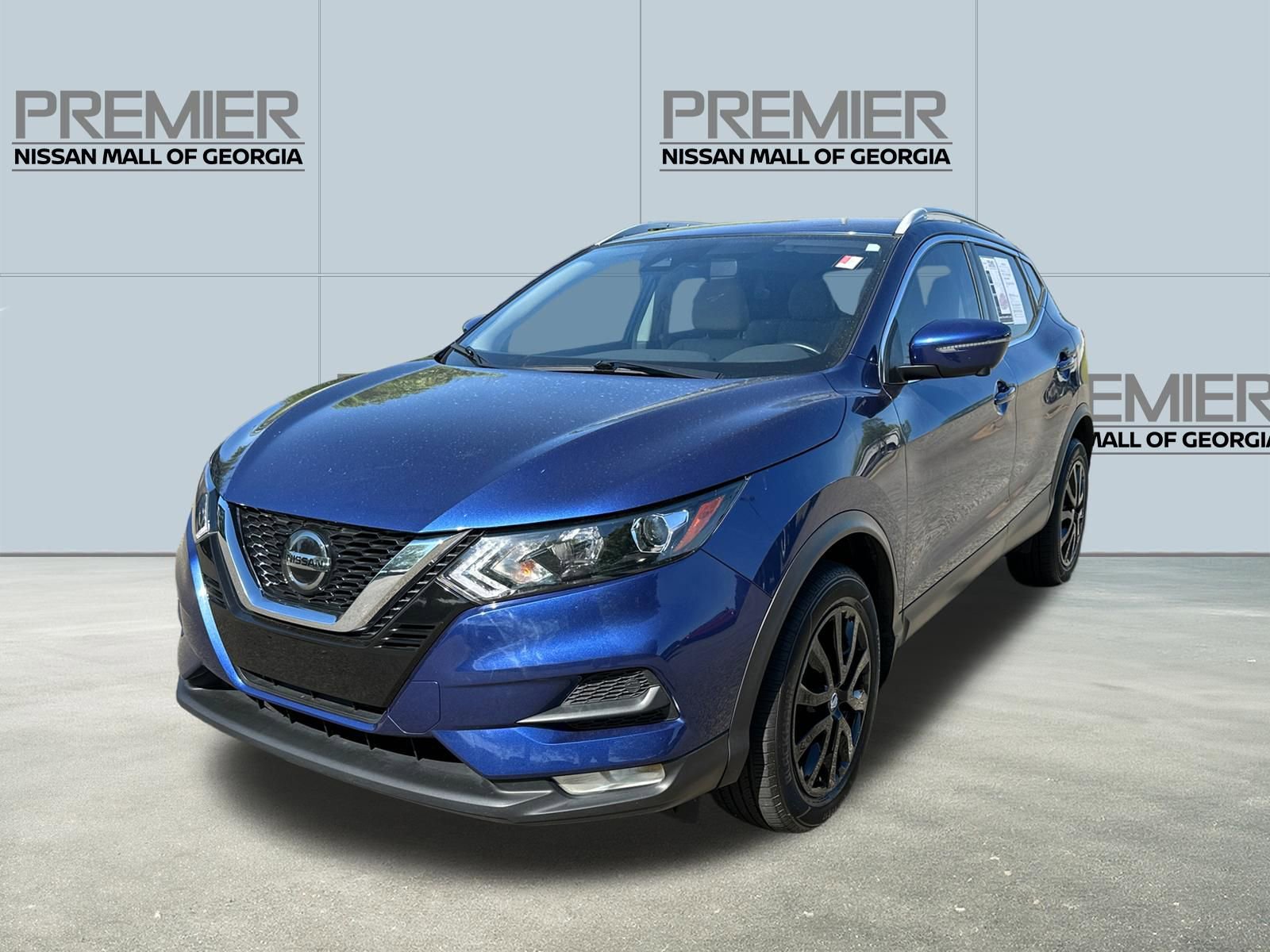Used 2022 Nissan Rogue Sport SV w/ Technology Package image 1
