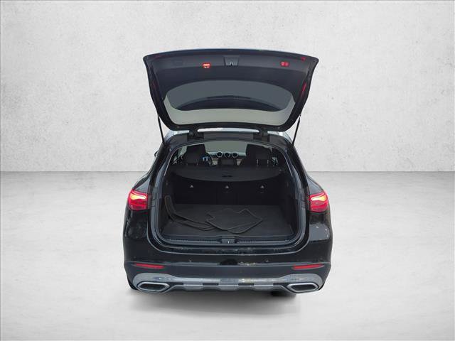 Used 2024 Mercedes-Benz GLC 300 4MATIC image 9