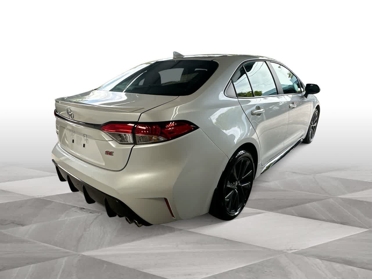 Used 2026 Toyota Corolla SE FWD image 8