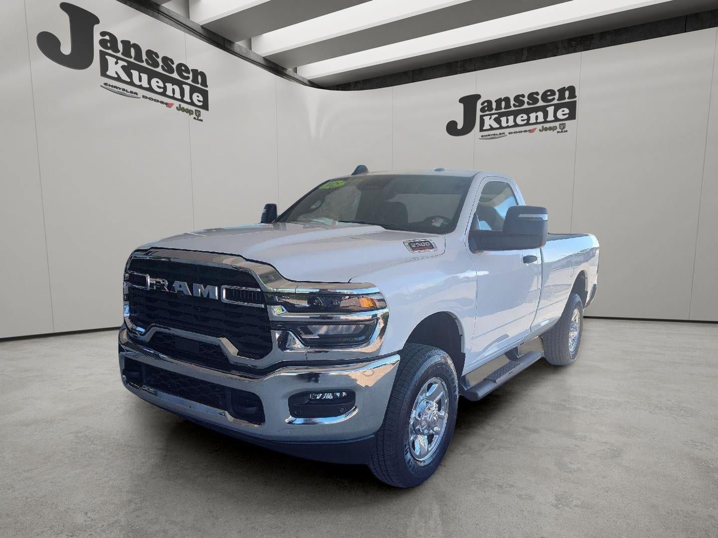Used 2025 RAM 2500 Tradesman AWD/4WD image 6