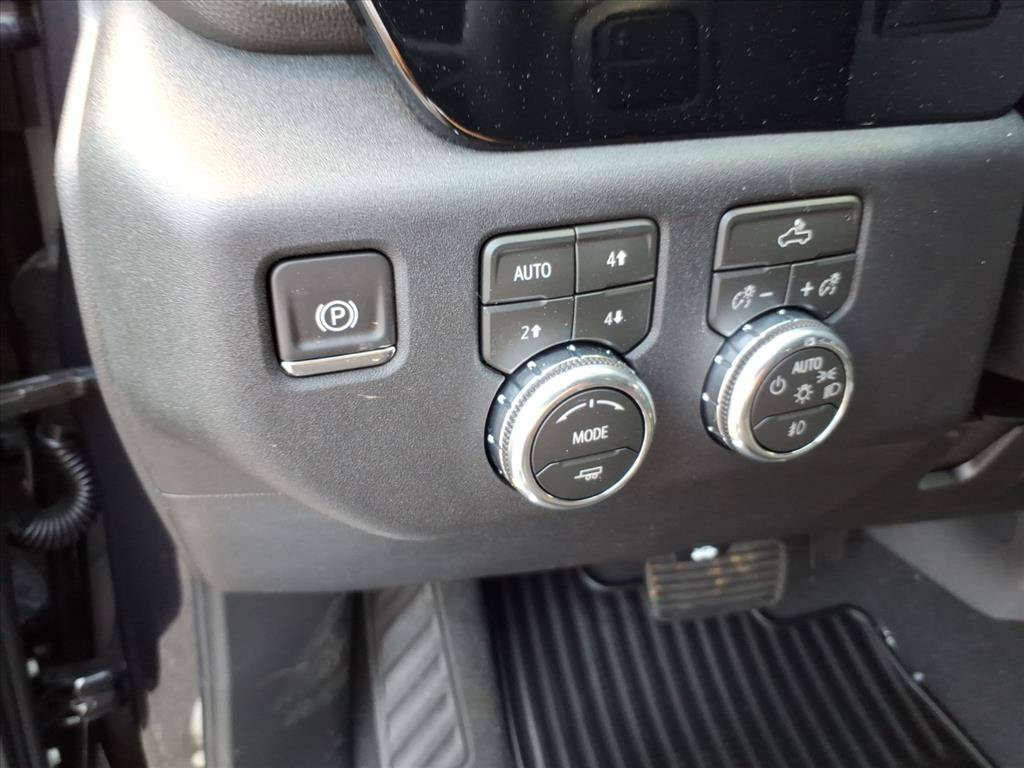 New 2026 GMC Sierra 2500 SLE w/ SLE Value Package; AWD/4WD image 10