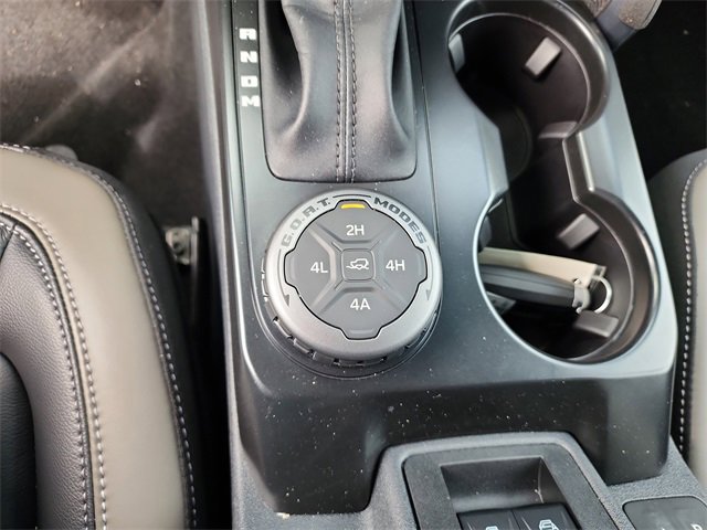 New 2025 Ford Bronco Outer Banks w/ Sasquatch Package image 24