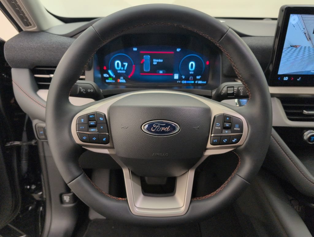 Used 2025 Ford Explorer Active RWD image 27