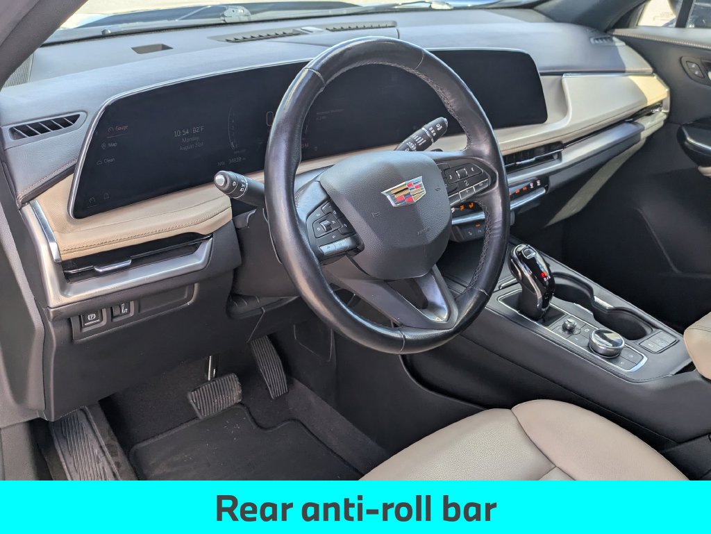 Used 2024 Cadillac XT4 Luxury w/ Cold Weather Package FWD image 35