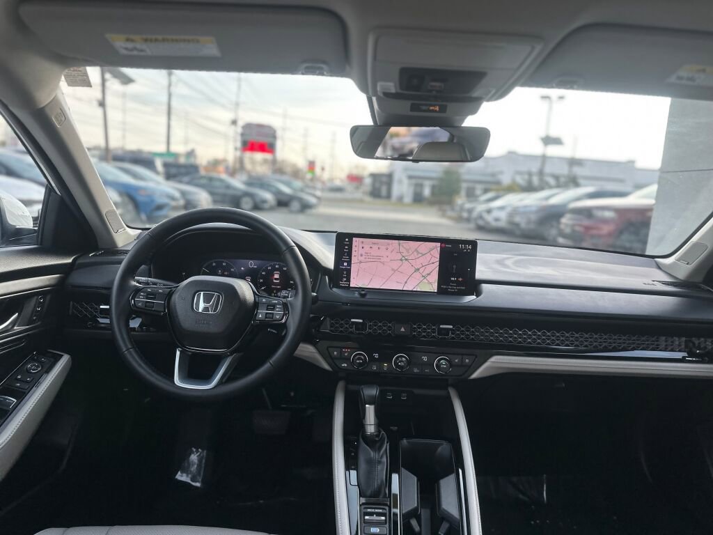 Used 2024 Honda Accord Touring image 21