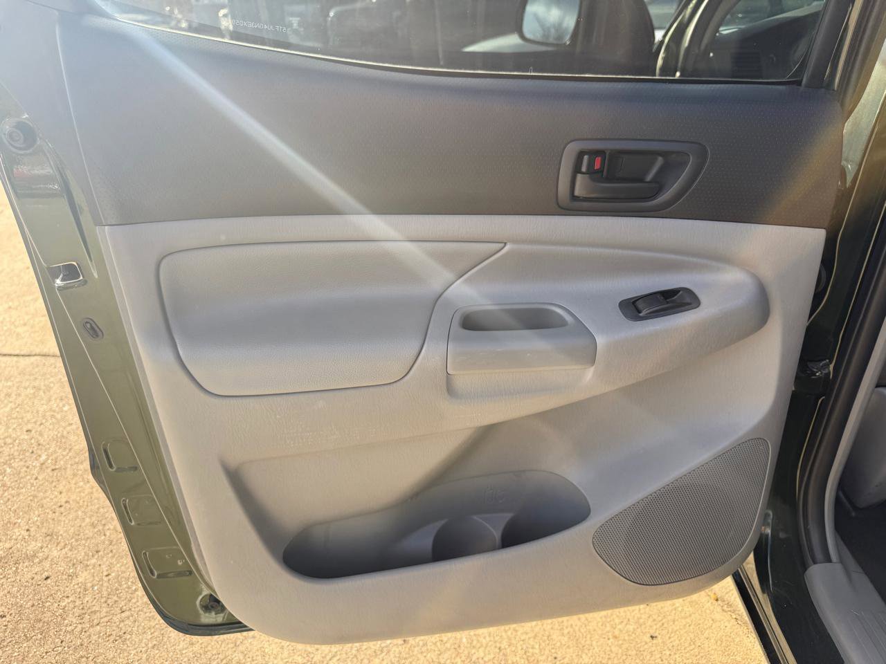 Used 2014 Toyota Tacoma PreRunner w/ TRD Sport Package image 21