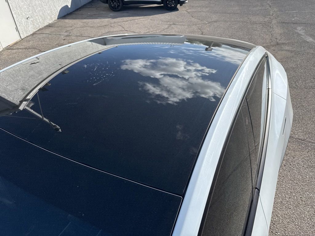 Used 2020 Tesla Model Y Long Range image 9