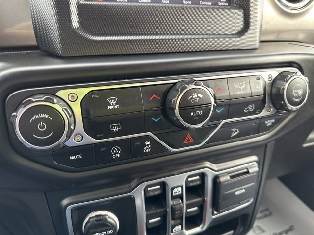 Used 2020 Jeep Wrangler Unlimited Sahara image 23