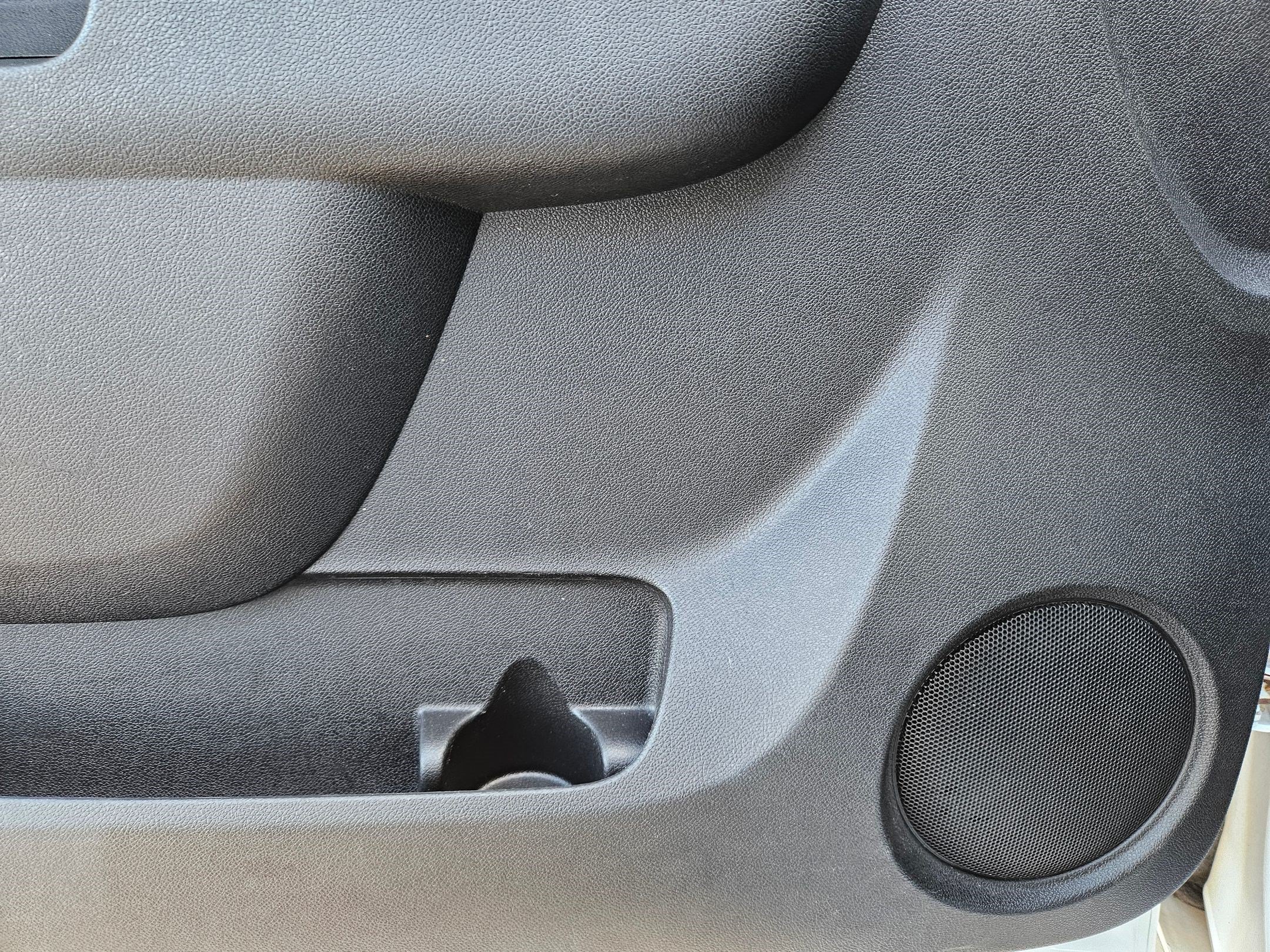 Used 2012 Chevrolet Suburban 4WD image 13