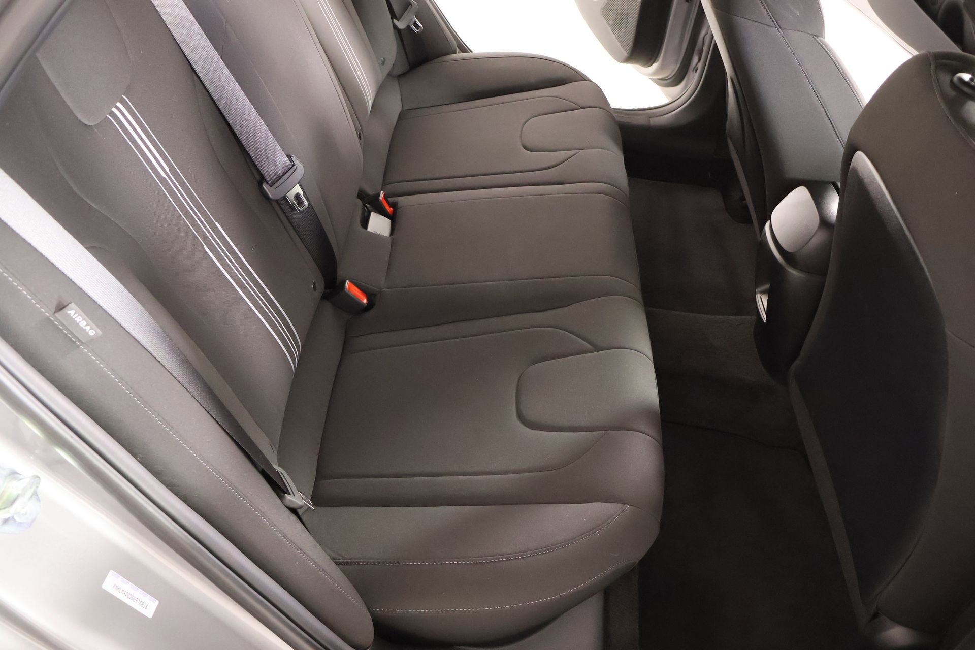 Certified 2025 Hyundai Elantra Sport image 13