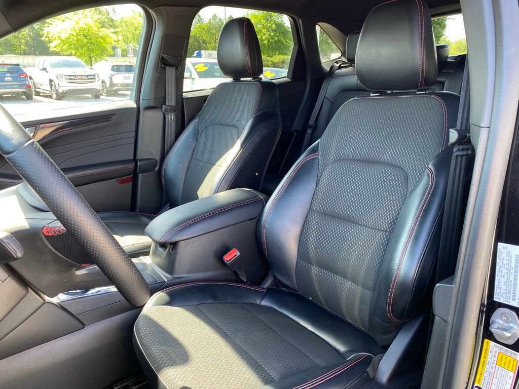 Used 2025 Ford Escape ST-Line FWD image 24