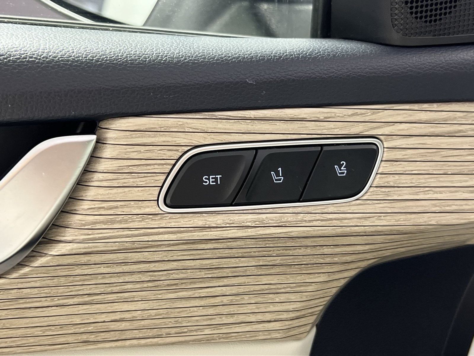 Used 2021 Hyundai Palisade Limited FWD image 32