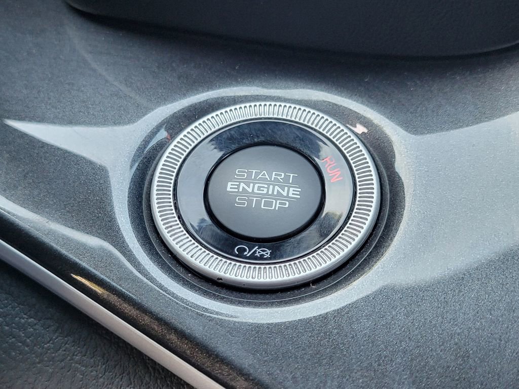 Used 2023 Jeep Grand Cherokee L Laredo image 11