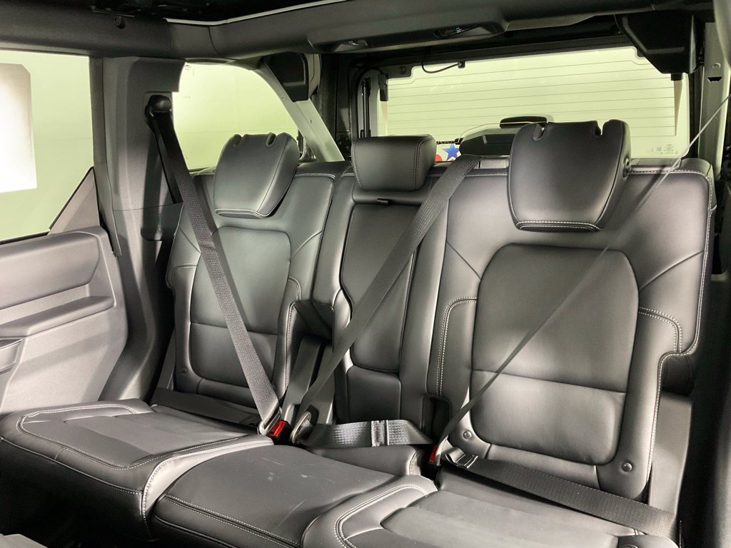 New 2026 Ford Bronco Outer Banks w/ Sasquatch Package AWD/4WD image 16