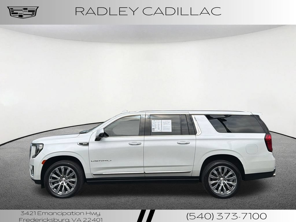 Used 2022 GMC Yukon XL Denali AWD/4WD image 16
