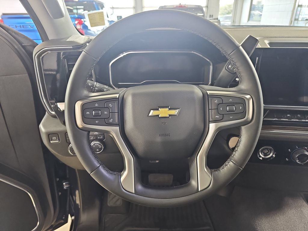 Certified 2024 Chevrolet Silverado 1500 LT AWD/4WD image 22