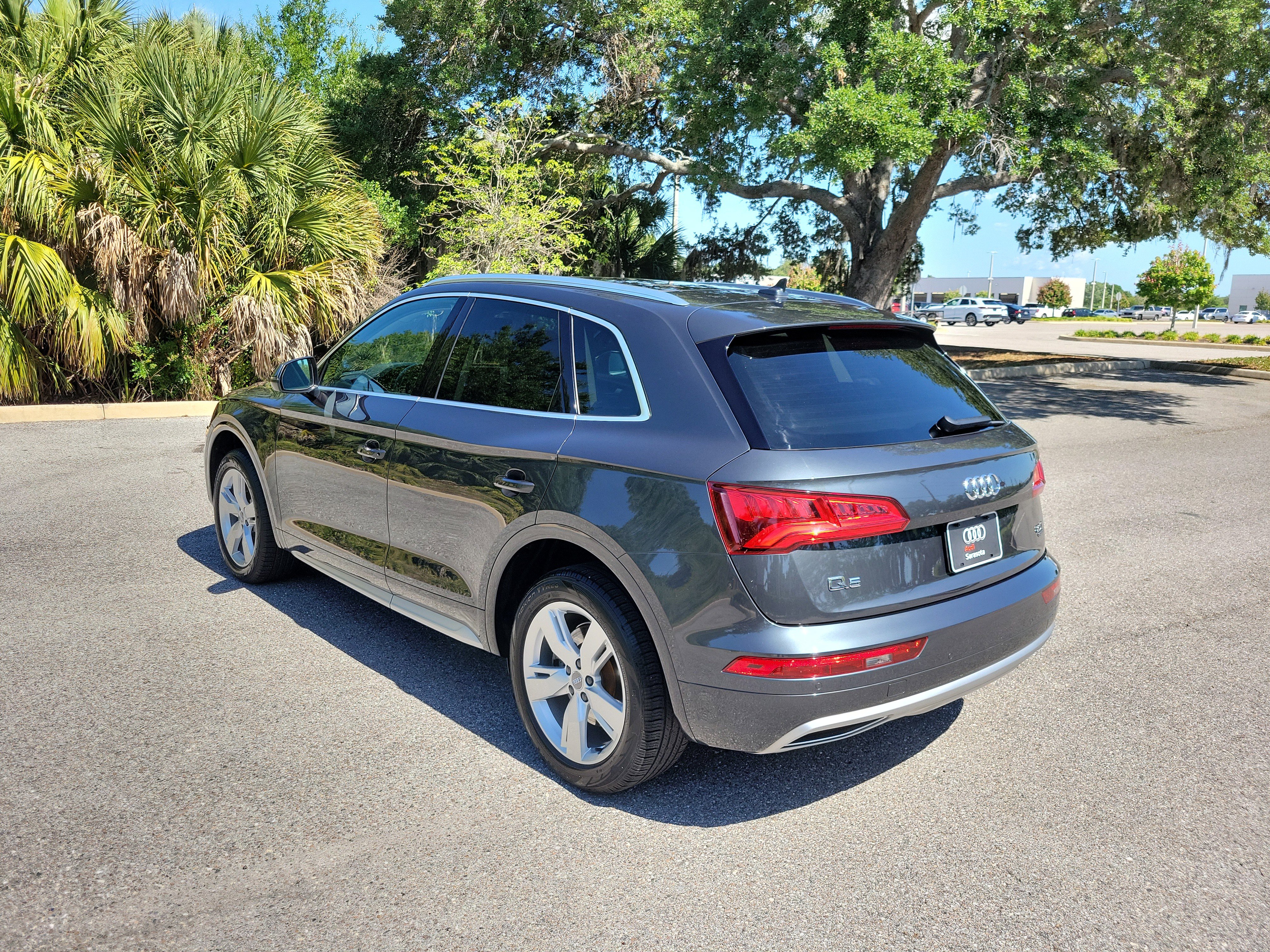 Used 2018 Audi Q5 2.0T Premium Plus w/ Premium Plus Package AWD/4WD image 6