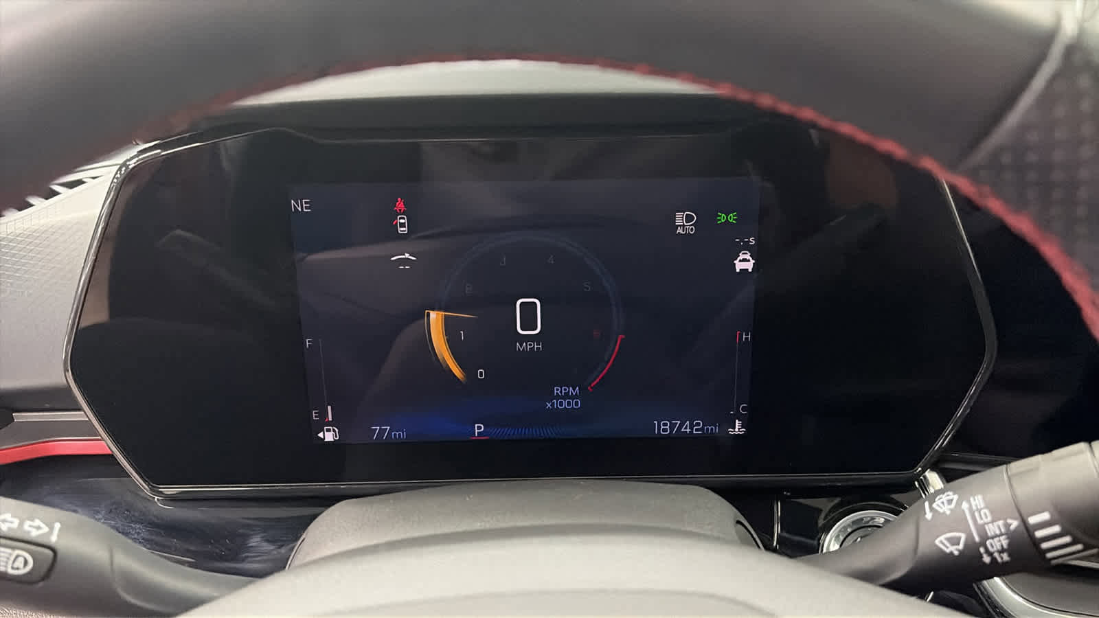 Certified 2024 Chevrolet Trax RS w/ Sunroof Package image 12