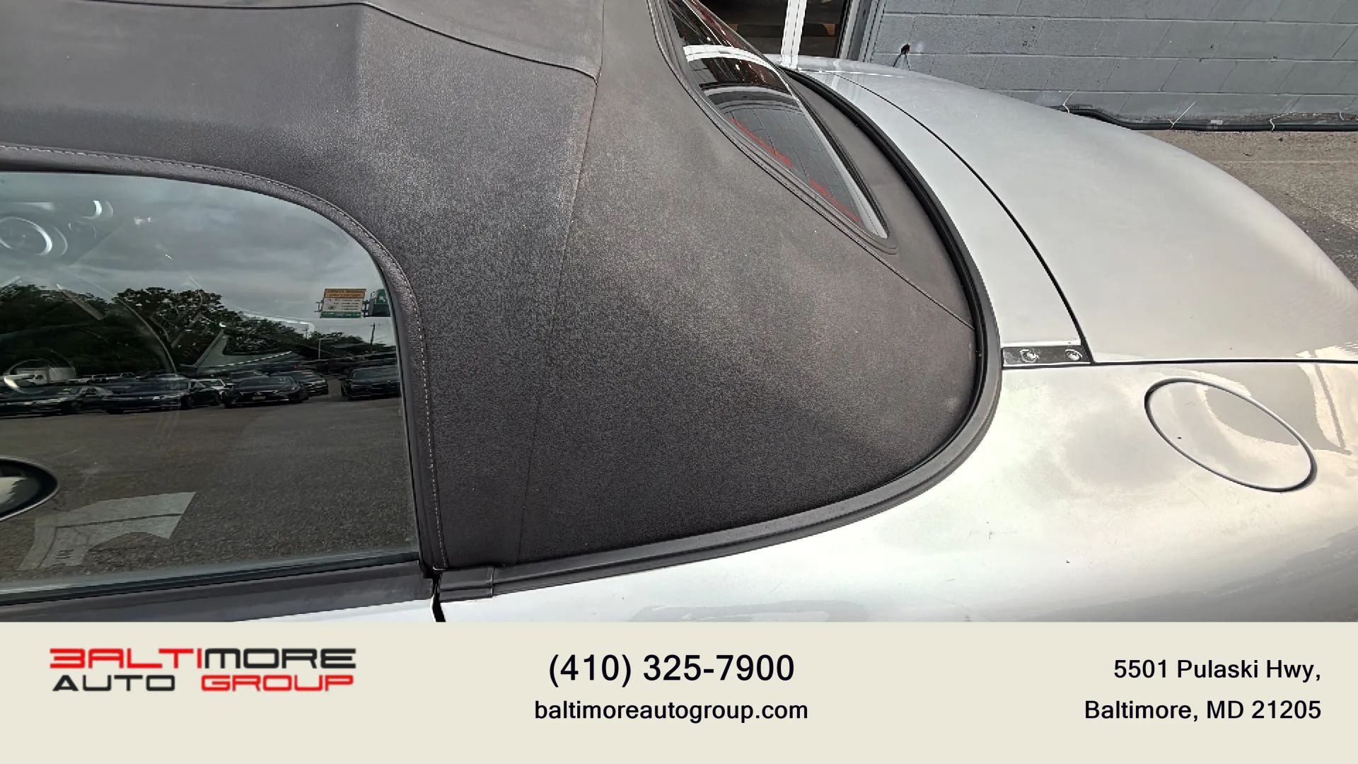 Used 2004 MAZDA MX-5 Miata w/ Cloth Azure Blue Pkg RWD image 9