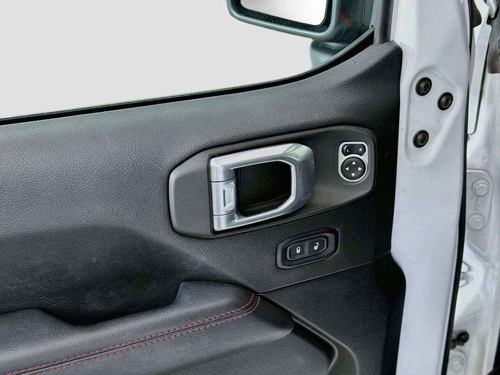 Used 2021 Jeep Wrangler Unlimited Rubicon w/ Uconnect 4C Nav & Sound Group AWD/4WD image 28