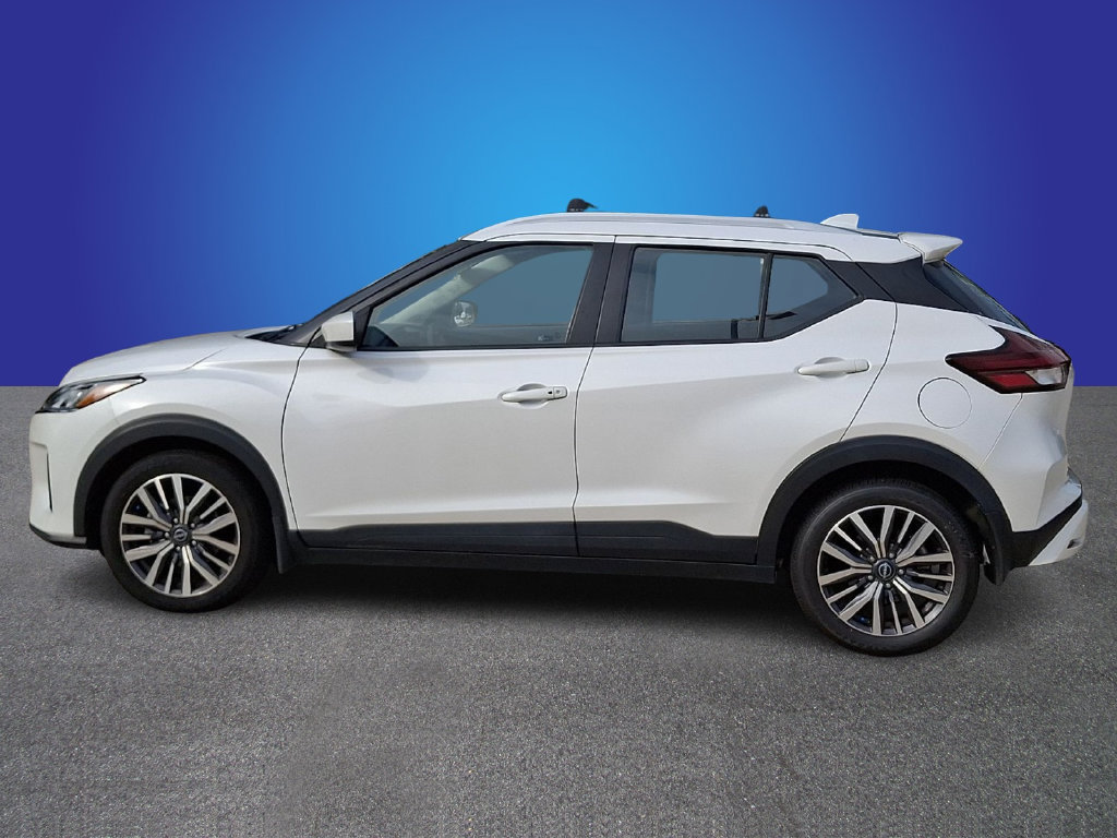 Used 2023 Nissan Kicks SV w/ Interior Electronics Package FWD image 7