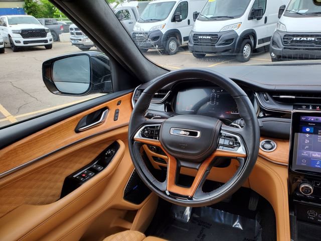 Certified 2022 Jeep Grand Cherokee Summit AWD/4WD image 8
