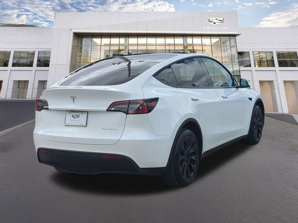 Used 2022 Tesla Model Y Long Range AWD/4WD image 5