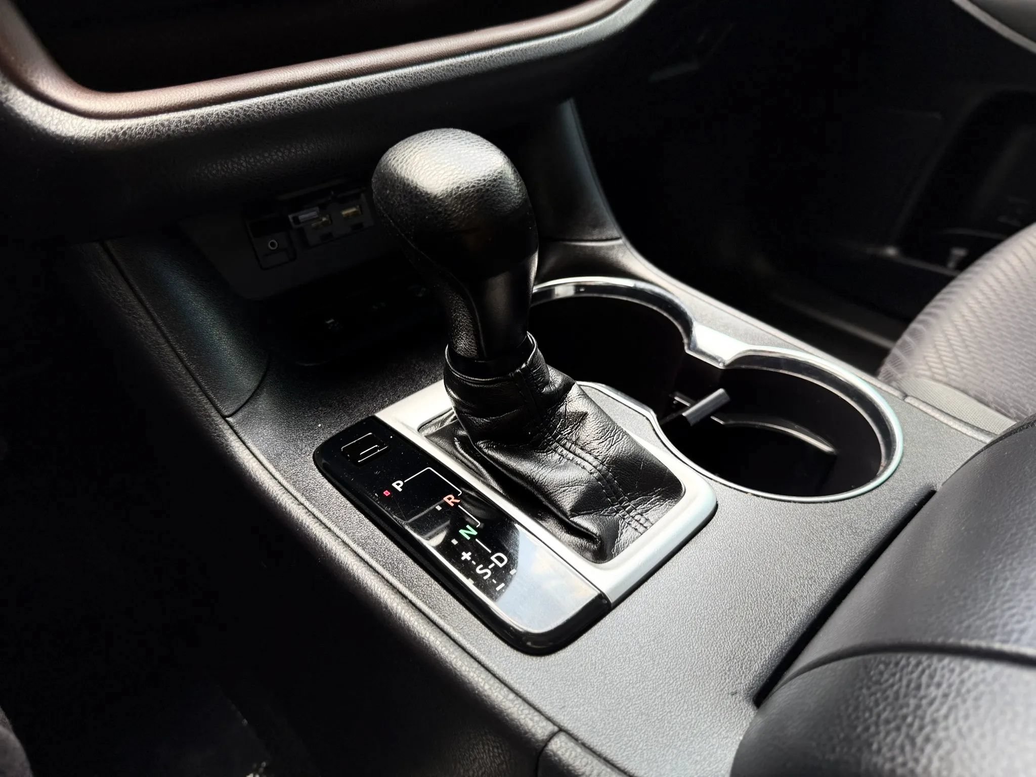 Used 2019 Toyota Highlander LE AWD/4WD image 36