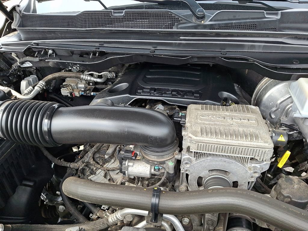 Used 2022 RAM 1500 Laramie AWD/4WD image 30