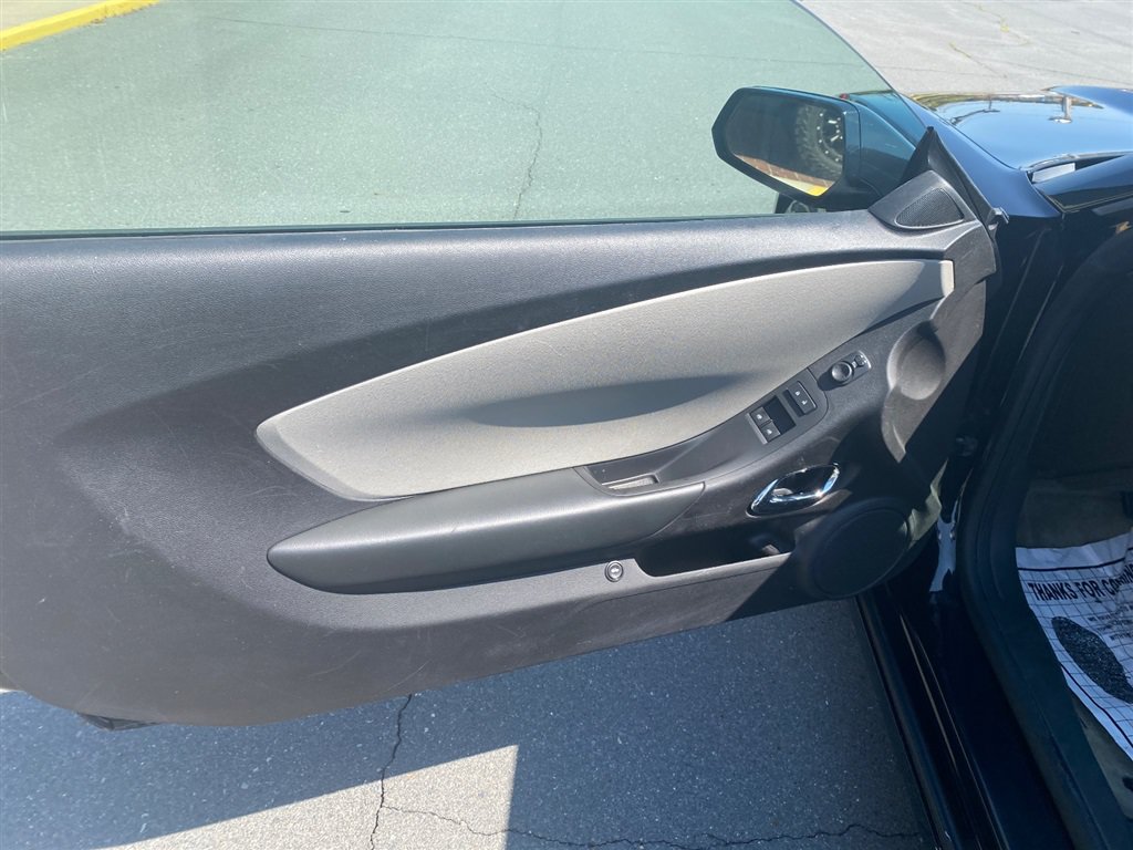 Used 2015 Chevrolet Camaro LS RWD image 9