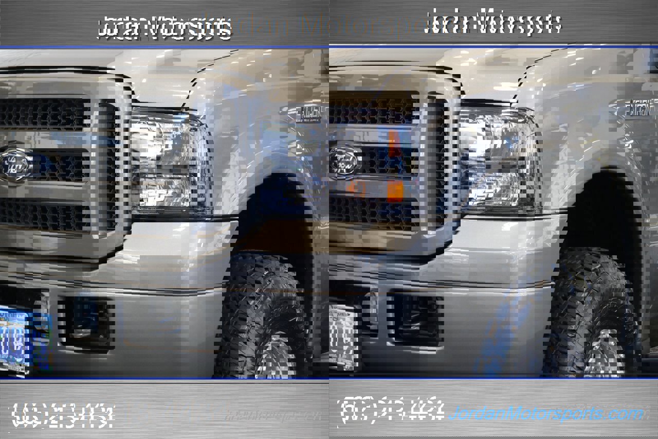 Used 2005 Ford Excursion Limited image 12