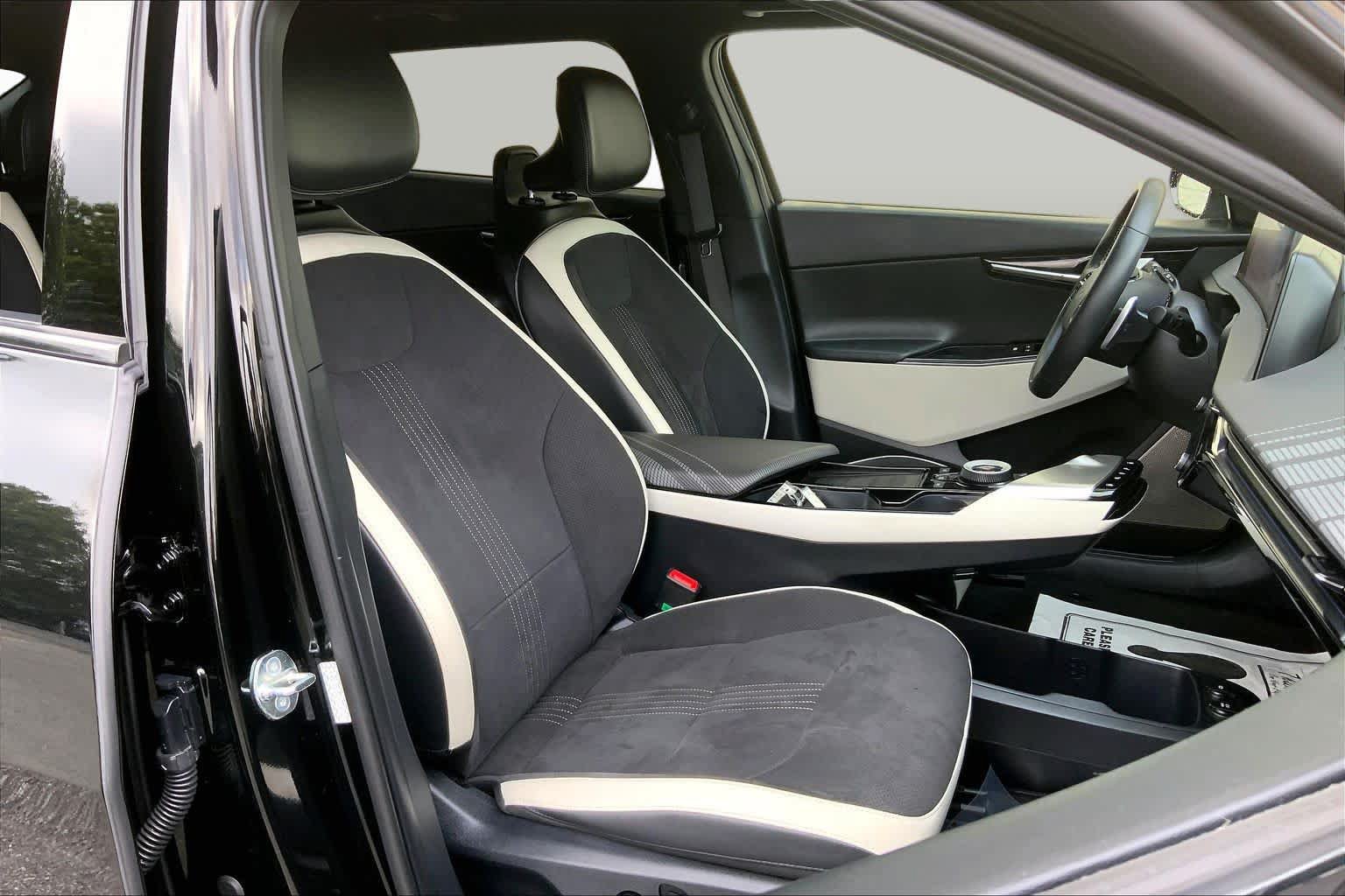 Used 2023 Kia EV6 GT-Line w/ GT-Line Suede Seat Package AWD/4WD image 8
