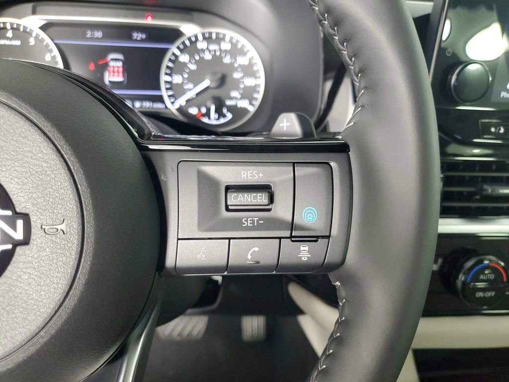 New 2025 Nissan Pathfinder SL image 25