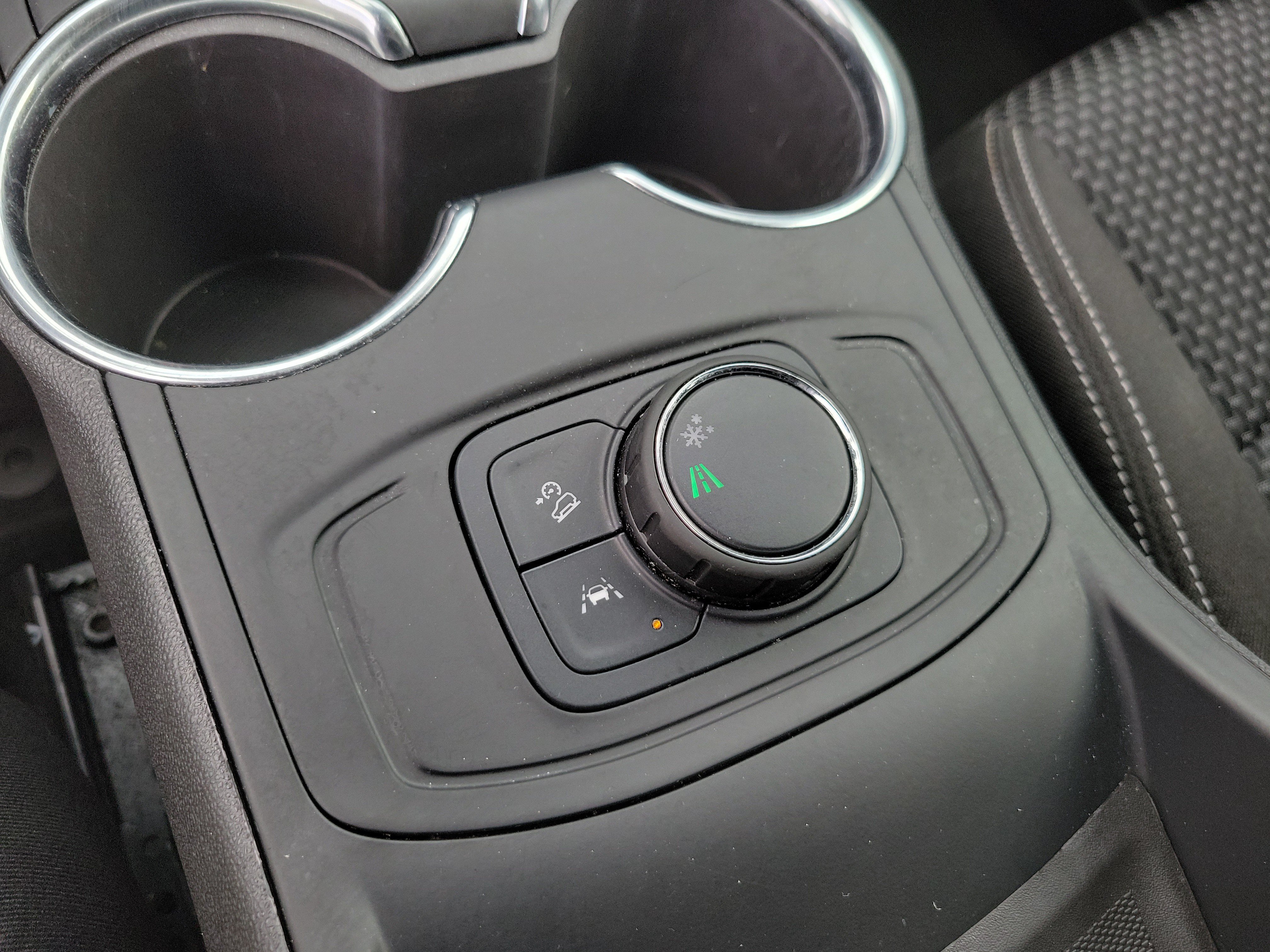 Used 2024 GMC Terrain SLE FWD image 8