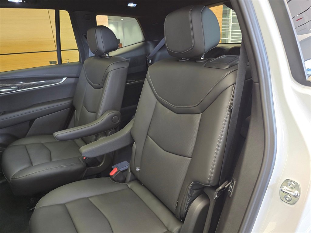 New 2025 Cadillac XT6 Sport w/ Technology Package image 18
