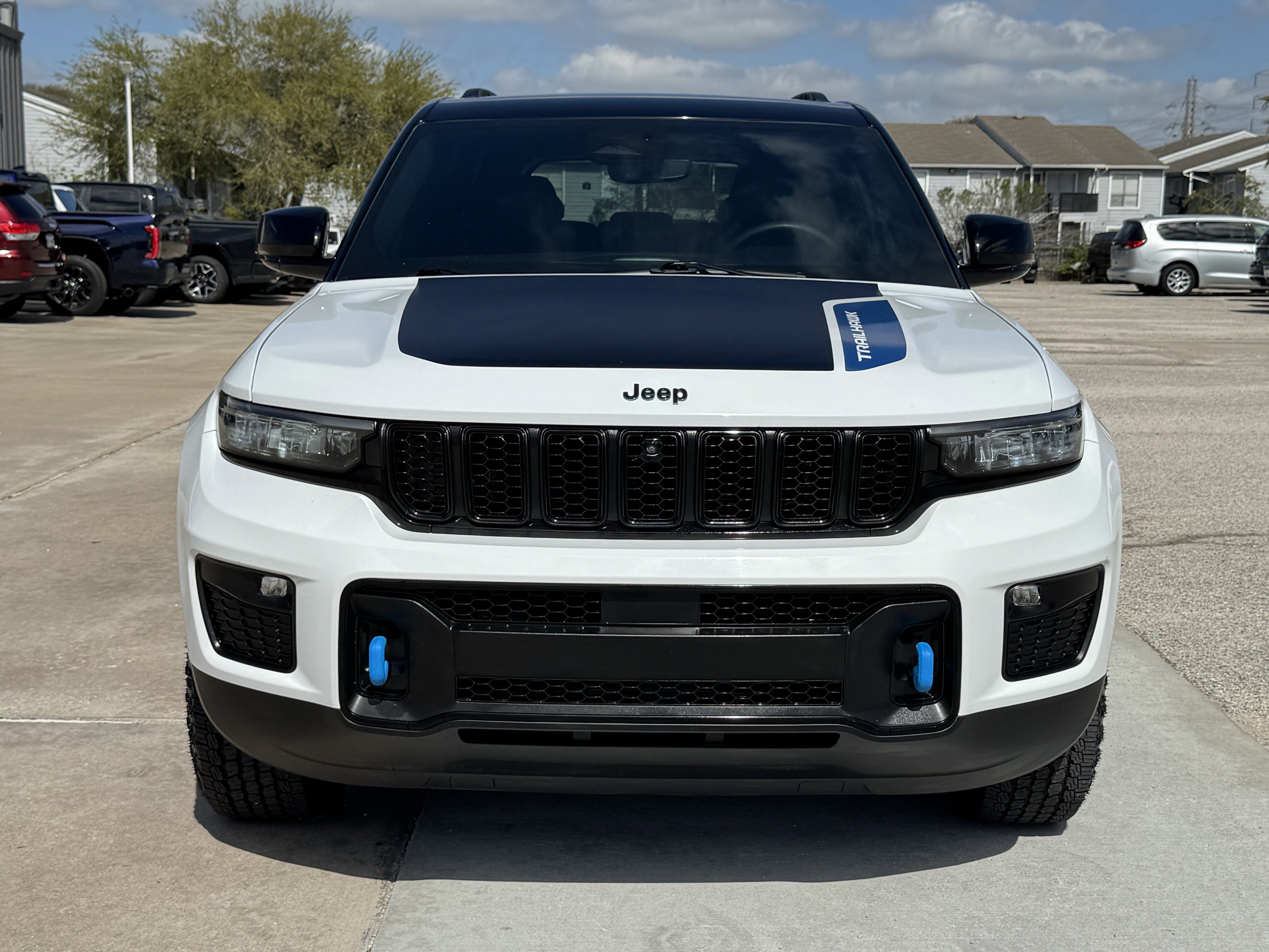 Used 2022 Jeep Grand Cherokee Trailhawk image 3