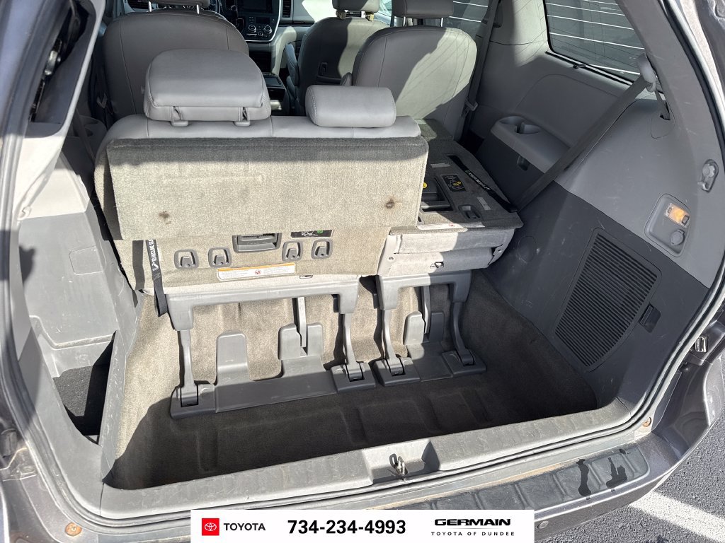 Used 2017 Toyota Sienna XLE w/ XLE Navigation Package AWD/4WD image 13