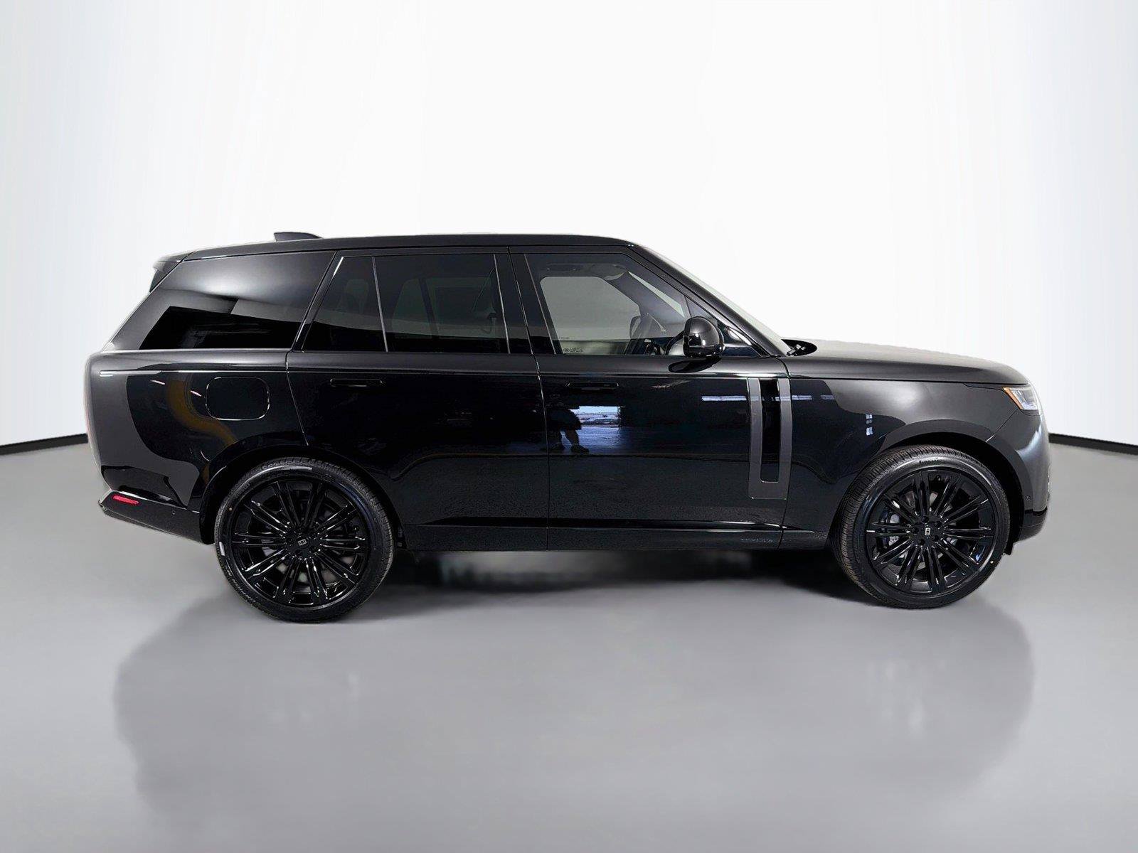 New 2027 Land Rover Range Rover SE AWD/4WD image 4