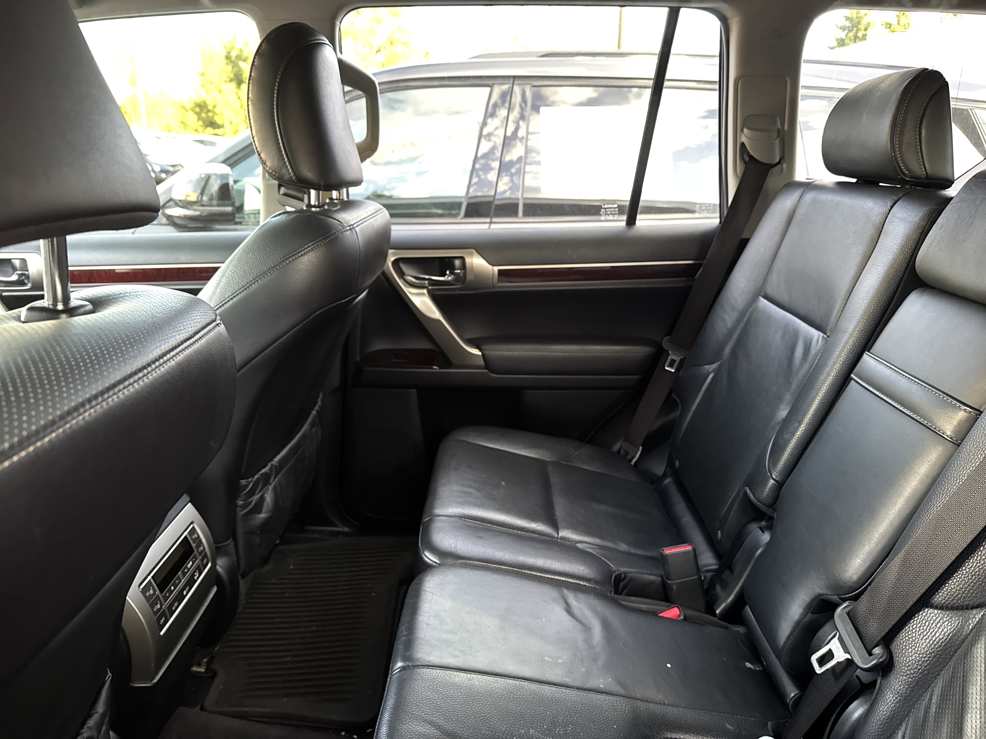 Used 2016 Lexus GX 460 w/ Premium Package AWD/4WD image 8