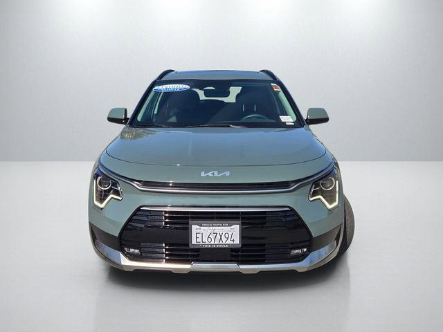 Used 2025 Kia Niro EX Touring image 2