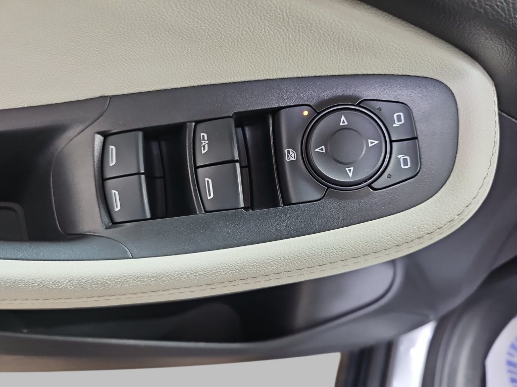 Certified 2024 Buick Encore GX Sport Touring w/ Advanced Technology Package AWD/4WD image 32