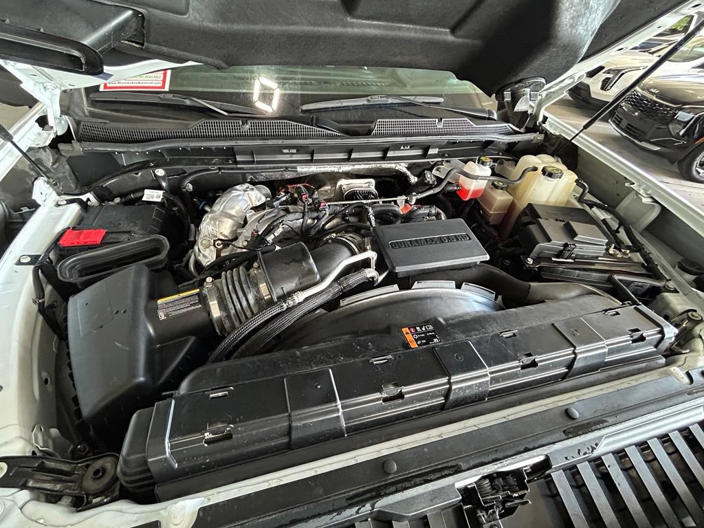 Used 2025 Chevrolet Silverado 3500 LT AWD/4WD image 33