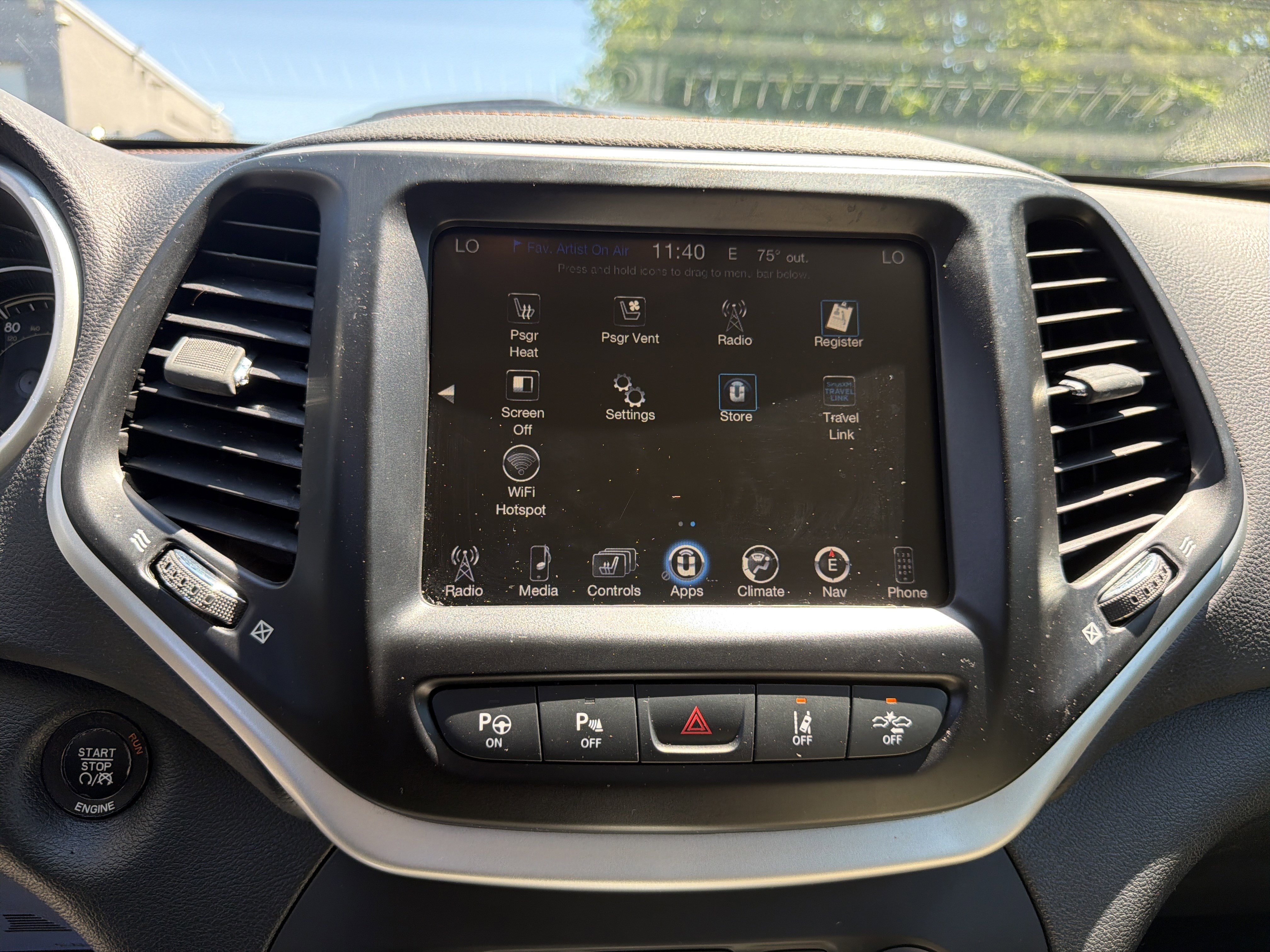 Used 2016 Jeep Cherokee Limited w/ Luxury Group AWD/4WD image 26