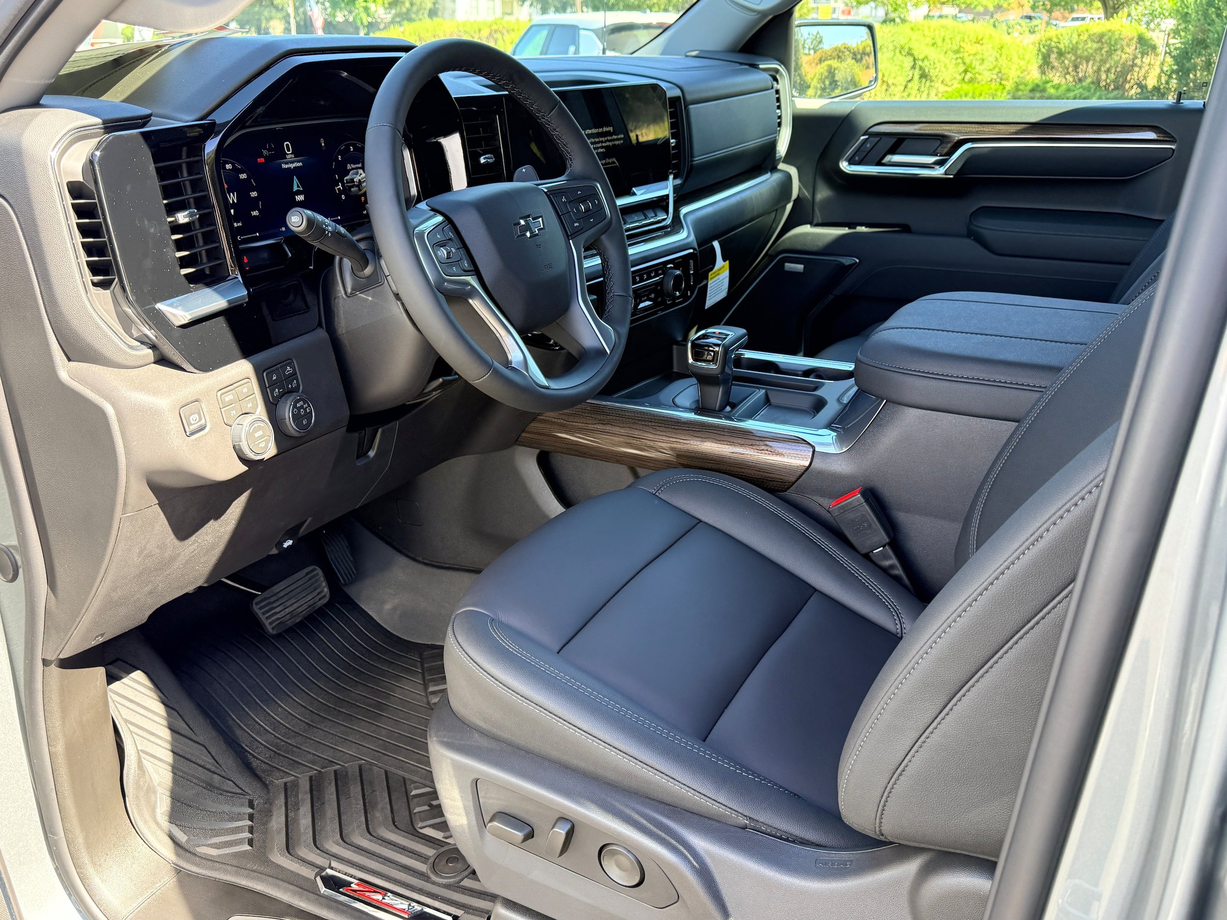 New 2026 Chevrolet Silverado 1500 LT Trail Boss w/ LT Trail Boss Premium Package AWD/4WD image 12