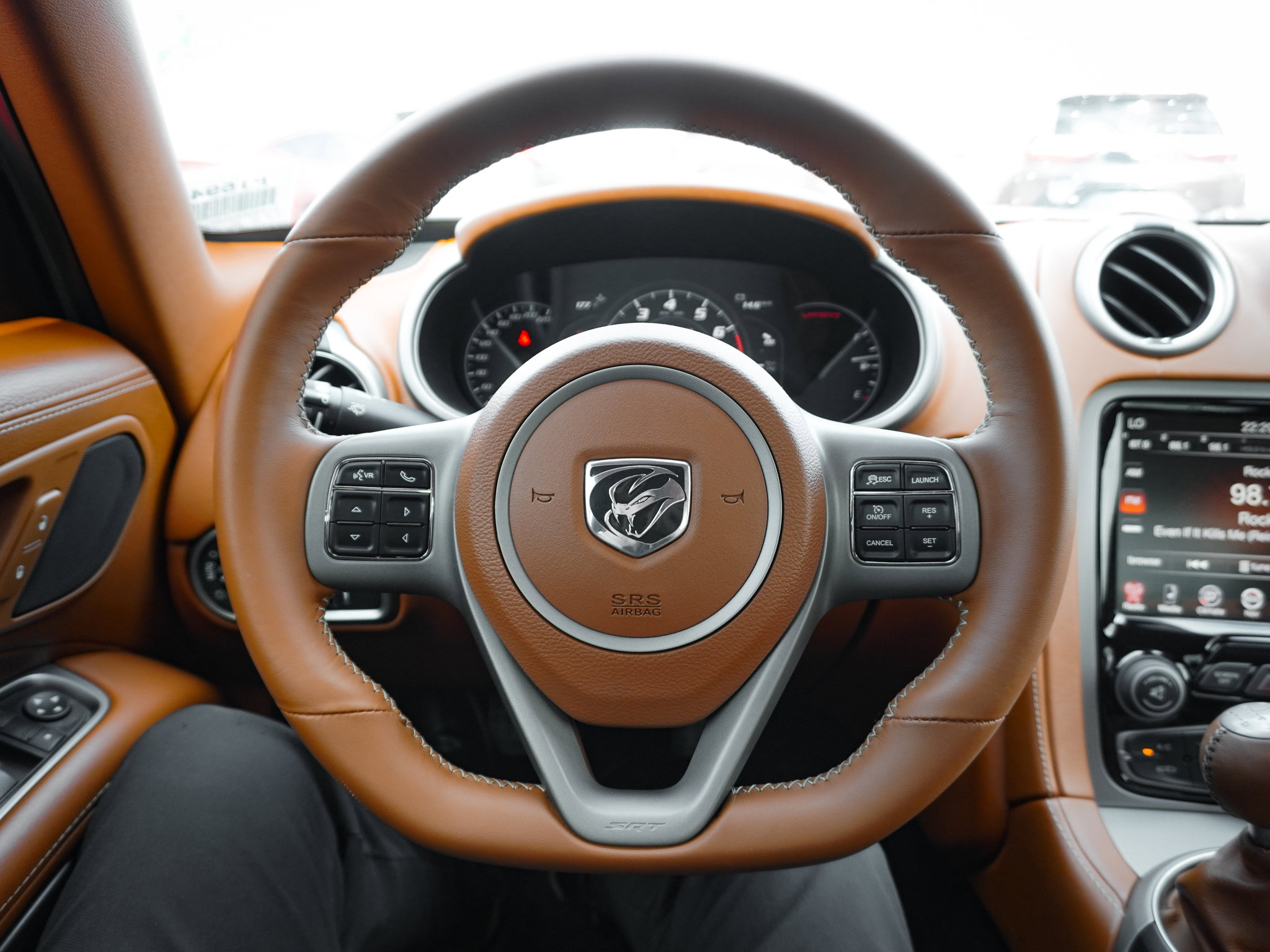 Used 2013 SRT Viper GTS w/ GTS Laguna Interior Pkg image 19